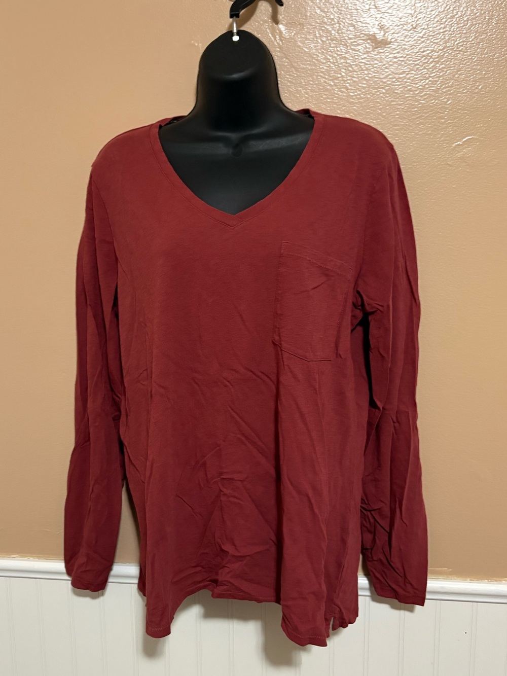 Orvis Large Long Sleeve Brown Pocket Tee VNeck Preowned